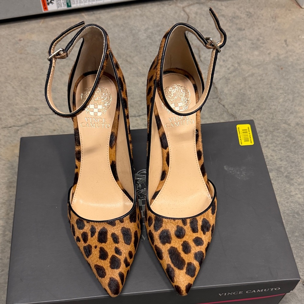 Vince Camuto Leopard Print Pointed Toe Slingback Heels - Brown & Black - Picture 2 of 6